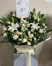 Load image into Gallery viewer, Sympathy Flower Stand