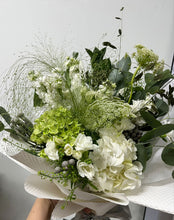 Load image into Gallery viewer, Green Bouquet