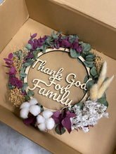 Load image into Gallery viewer, Decorated Wreath With Custom Text - Thank God for Family
